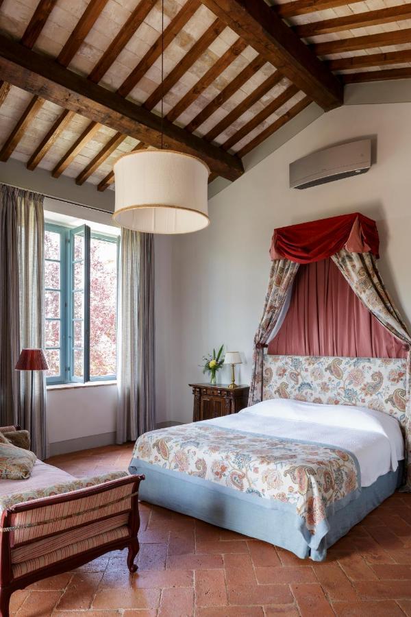 Borgo Pignano Tuscany Bagian luar foto