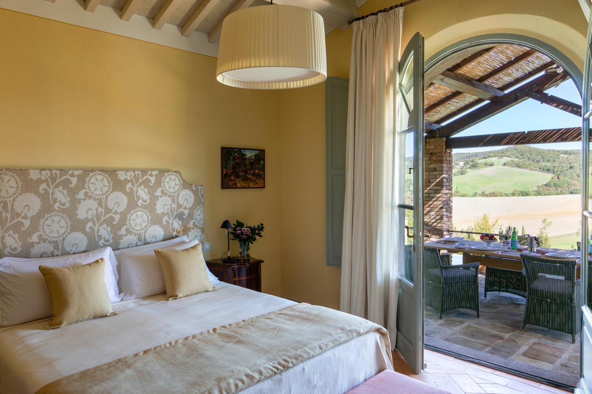 Borgo Pignano Tuscany Bagian luar foto