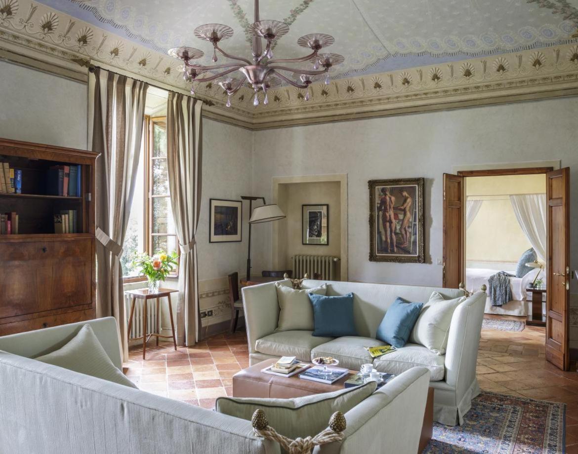 Borgo Pignano Tuscany Bagian luar foto