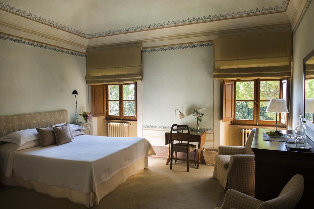Borgo Pignano Tuscany Bagian luar foto