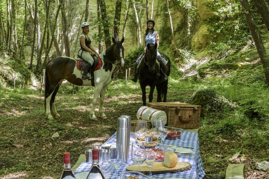 Borgo Pignano Tuscany Bagian luar foto